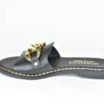 Δερματινες Παντοφλες με Ανατομικο Πελμα και Διακοσμητικες Αλυσιδες/Μαυρο