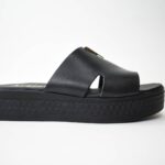 Χειροποιητες Δερματινες Παντοφλες Με Μεγαλη Φασα και Διακοσμητικο V Artistic 2097-V Mαυρο