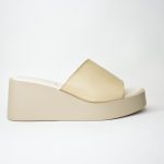 Παντοφλες/Πλατφορμες με Δερματινη Πολυτελειας και Μεγαλη Φασα J 2254 Μπεζ/Beige