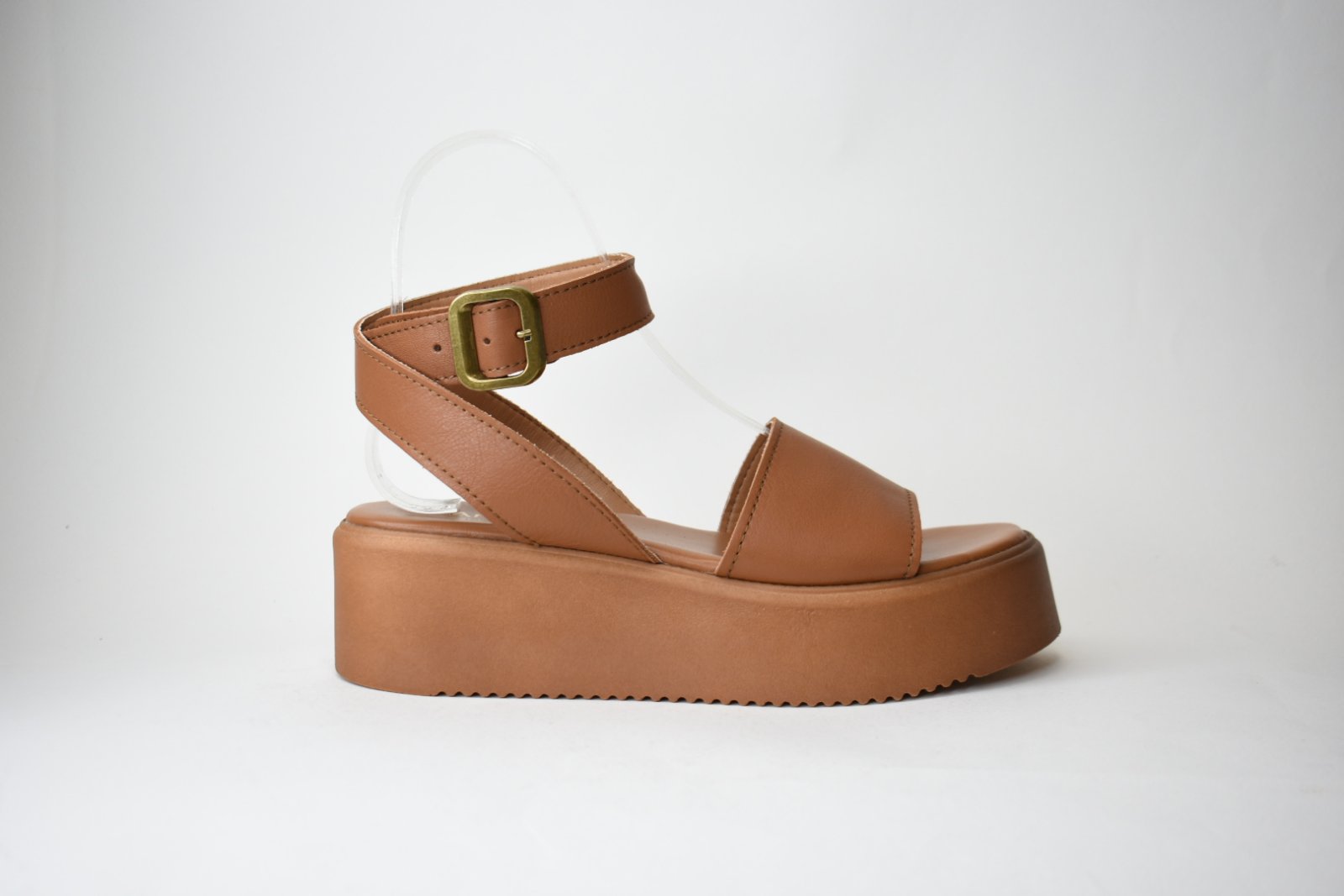 εικόνα_Viber_2025-06-17_01-25-00-935 Χειροποιητες Δερματινες Πλατφορμες με Διπλο Λουρακι και Χαλκινη Τοκα Σχεδιο 94602 Ταμπα/Taba - Image 1